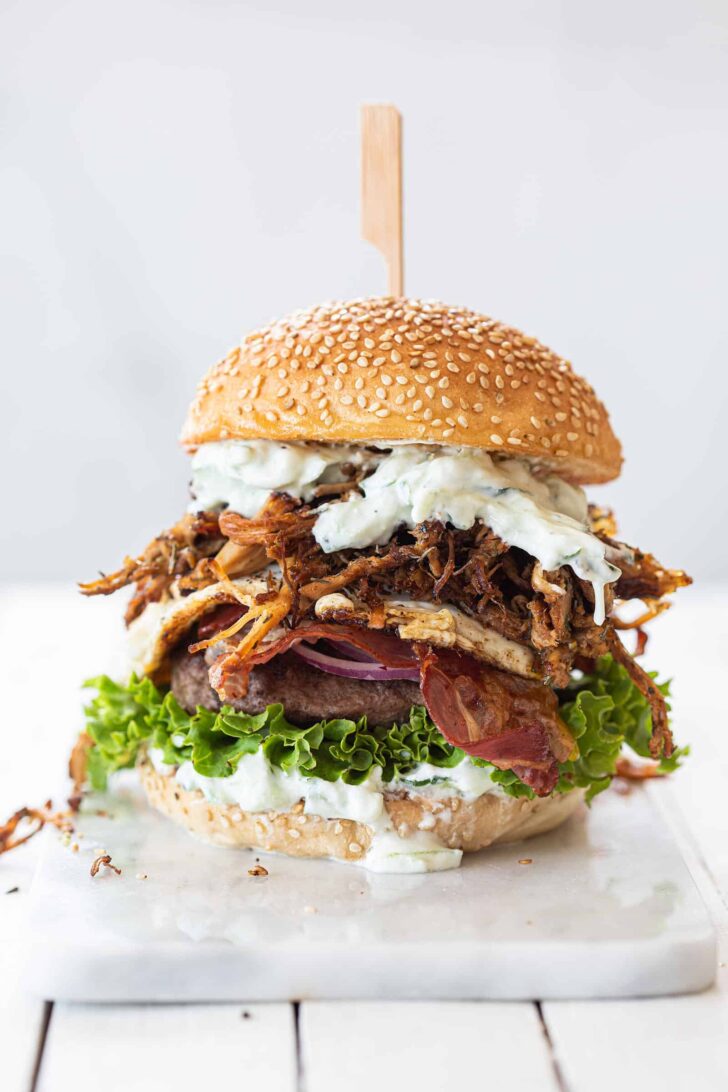 Gyro burger (greek burger)