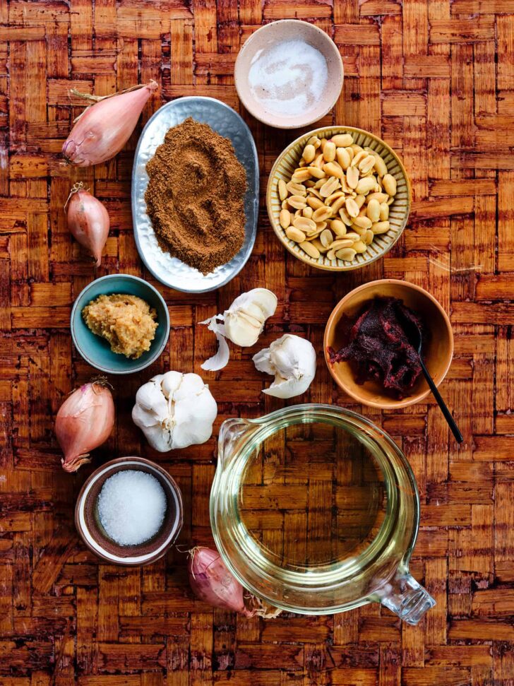 Ingredients for crispy chili oil