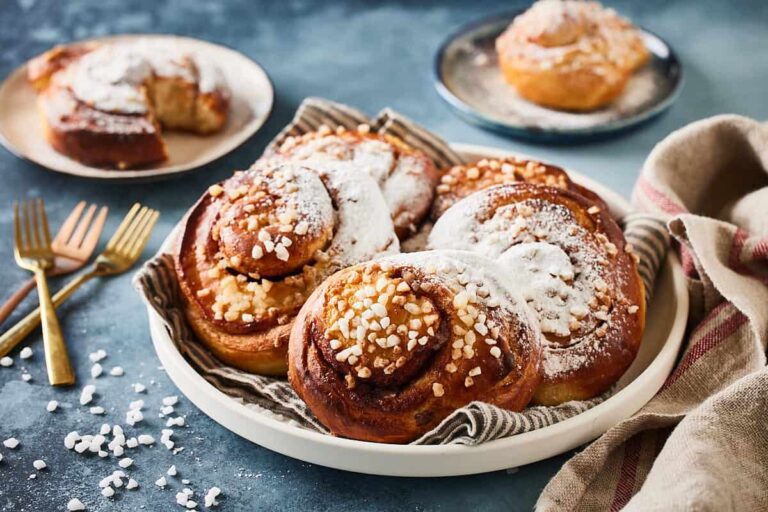 Kanelbullar recipe