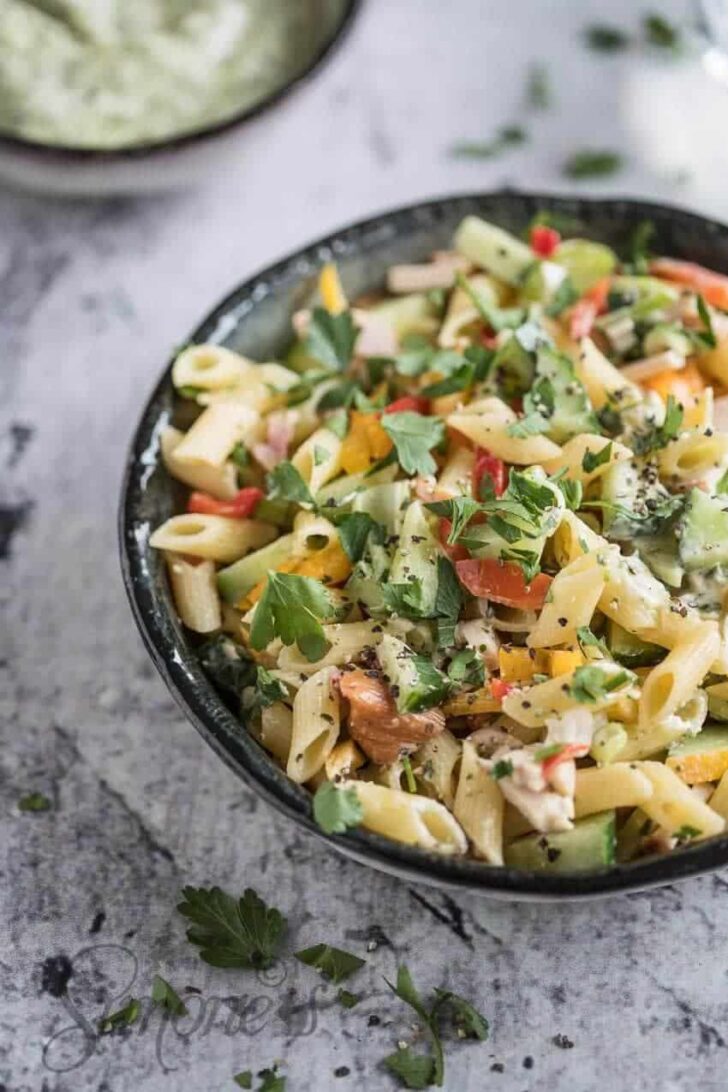 Pasta salad with chicken and pesto