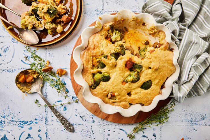 Baked broccoli with cashew sauce