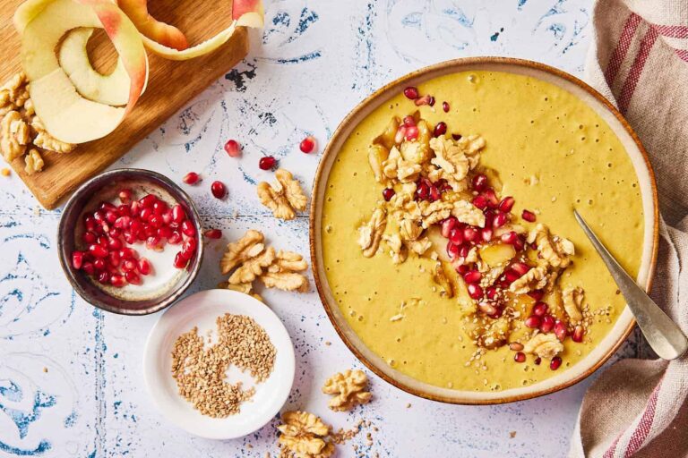 Pumpkin smoothie bowl