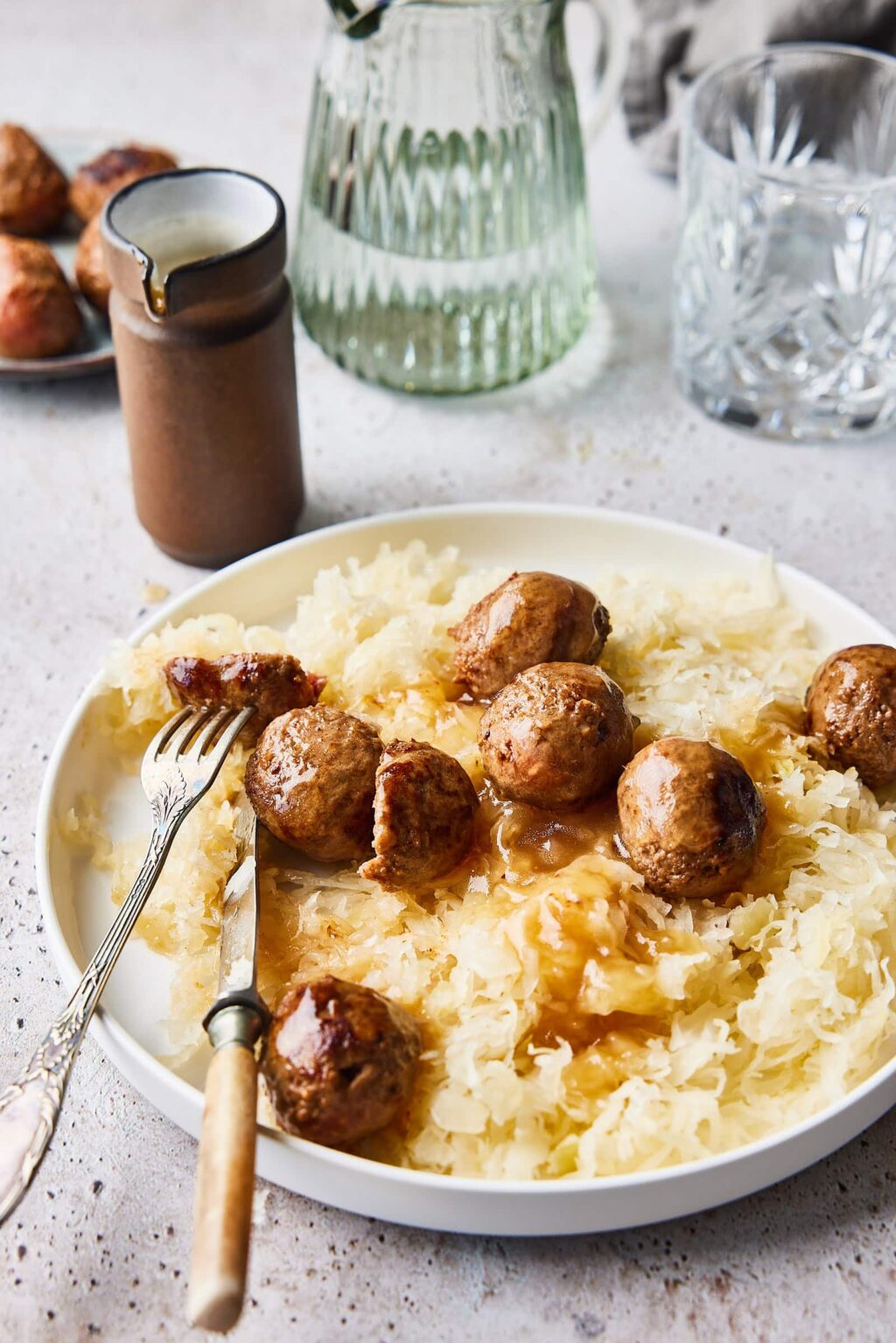 Sauerkraut with meatballs