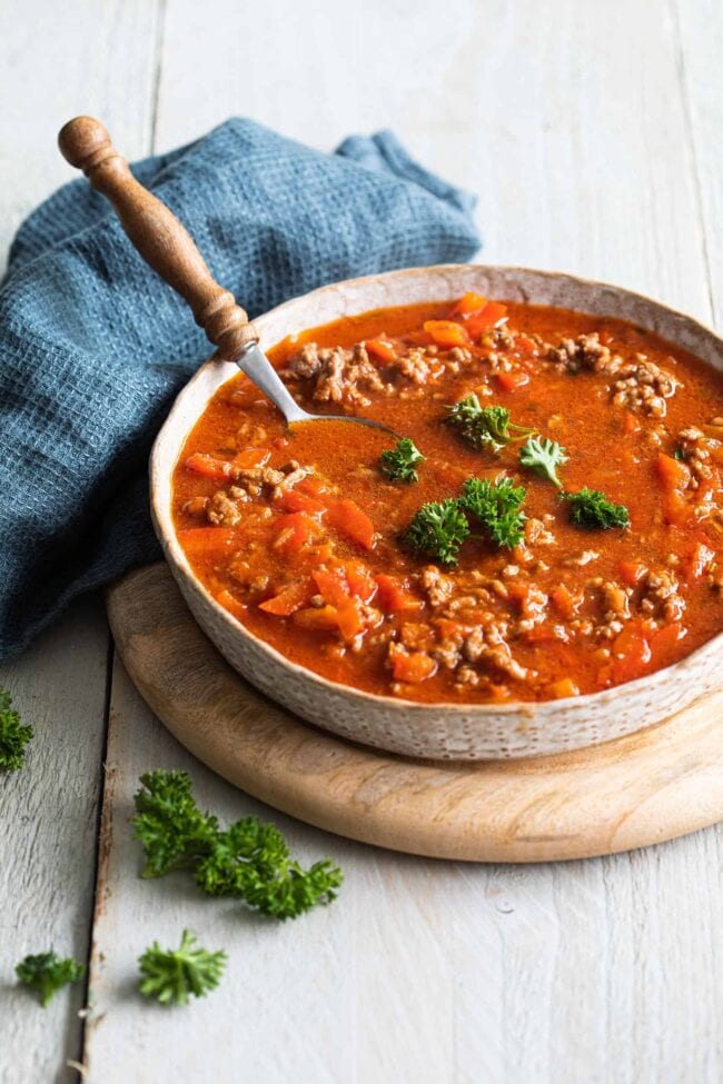 Bell pepper soup with minced beef