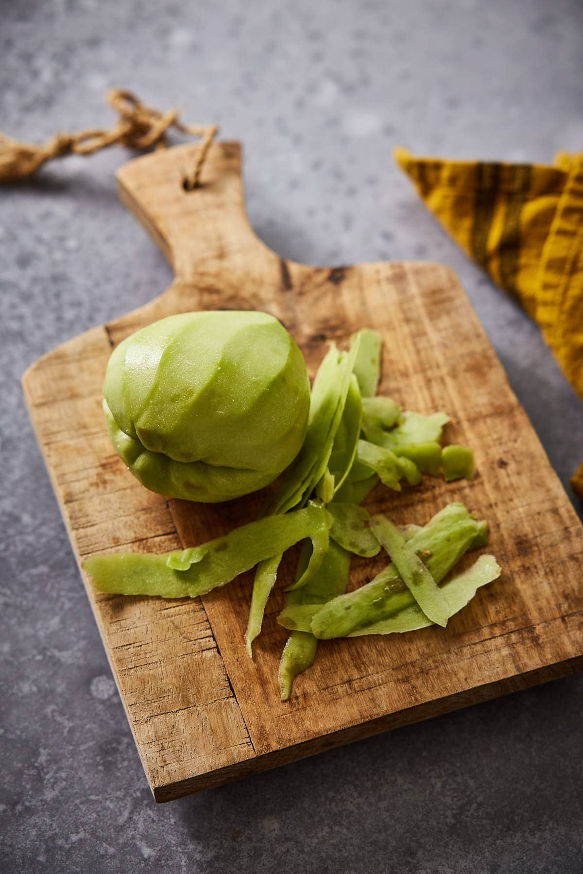 Cleaning the chayote